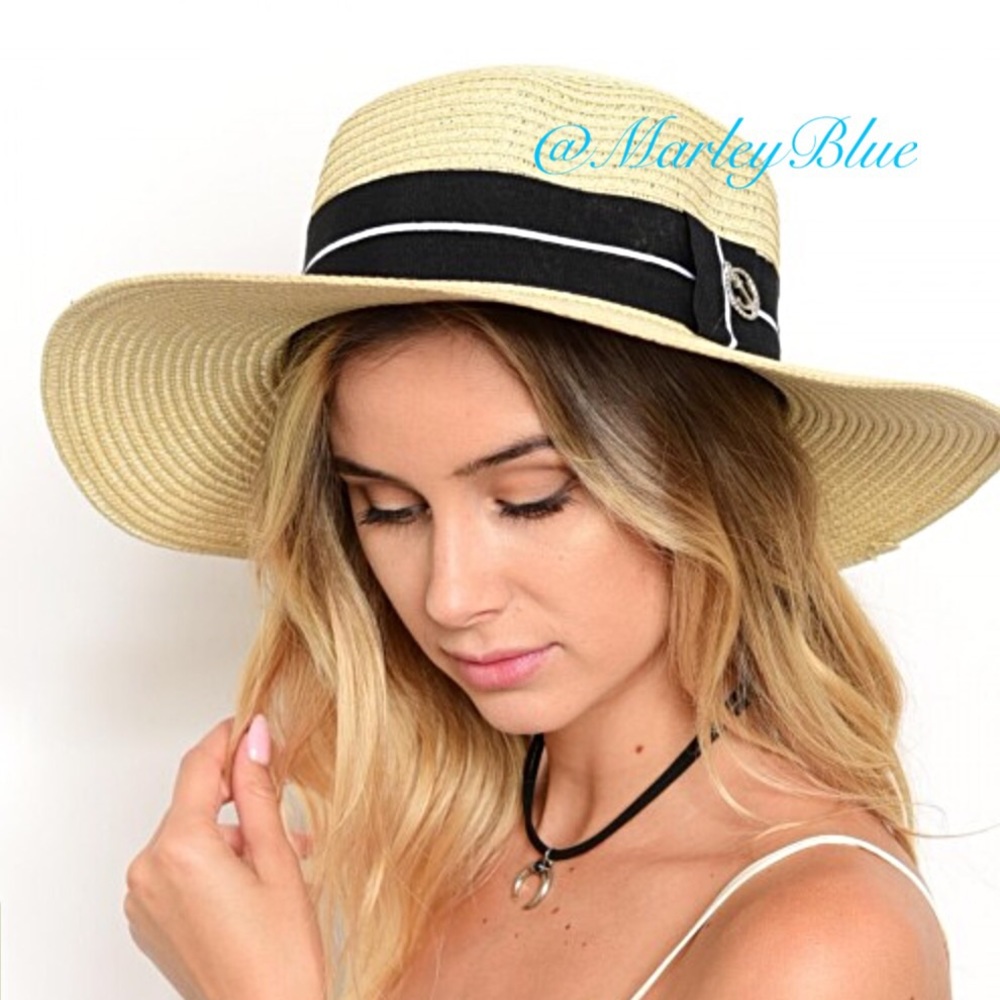 Buy 2 Get 1 FREE!!⭐️ Oversized Summer Brimmed Floppy Hat 4 Colors Available - Picture 2 of 4
